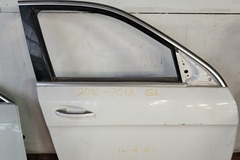 Selling with online payment: 2016-2018 Mercedes-Benz GL-Class Front Door passenger side
