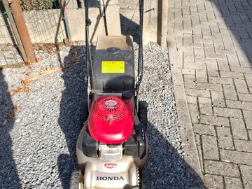 À vendre: Tondeuse honda izy HRG415 