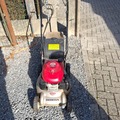 À vendre: Tondeuse honda izy HRG415 