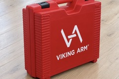 À vendre: Viking arm cabinet set