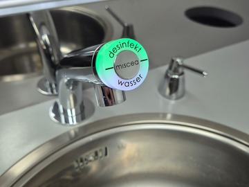 Gebruikte apparatuur: Miscea contactloze dispenserkraan