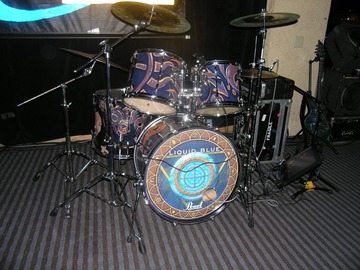 Selling with online payment: Yamaha Stage Custom 5-Piece Drum Kit Bundle (Cases, Hardware)