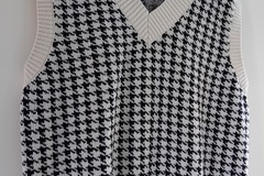 Selling: Pull sans manches noir & blanc - ZARA - L