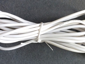 À vendre: câble blanc  fiche RJ11