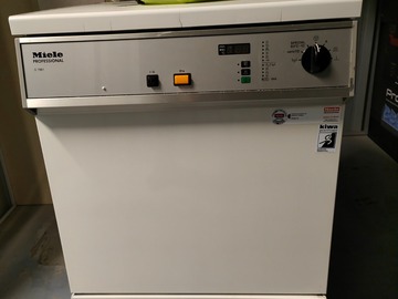 Gebruikte apparatuur: Thermodesinfector van Miele, Nette staat