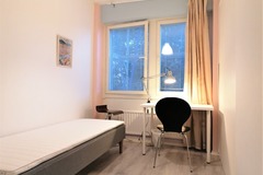 Renting out: furnished room (girl only) close to campus