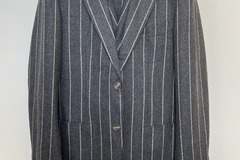 Selling with online payment: [EU][NO US TAX] LNWOT Suitsupply chalk stripe 3 pc suit, size 36R