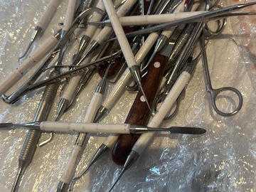 Gebruikte apparatuur: Tandarts instrumentarium 