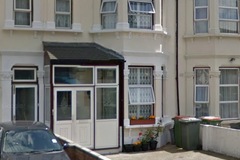 Monthly Rentals (Owner approval required): London UK, Driveway Parking East Ham, Near Shopping, Bars