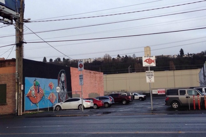 Seattle WA, SODO Commuter Parking. Park near SODO Trains/Bus