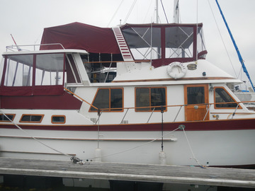 Selling: '84 41 foot trawler with lots of wood in beautiful shape
