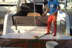 Offering: Dazzaling Boat Detailing - Ft. Lauderdale, FL