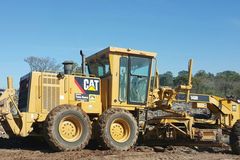 En alquiler: MOTONIVELADORA CAT 140 H 