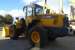 En alquiler: CARGADORA KOMATSU WA 320