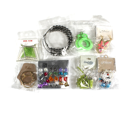 700+ Pairs Women's Dangling Earrings Clearance - Retail $7,806.23