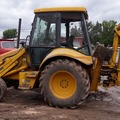 En alquiler: Alquiler retroexcavadora
