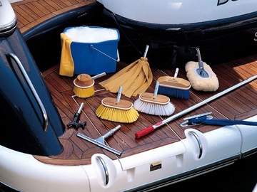 Offering: Weekly/Monthly Boat Cleaning - Stamford, CT