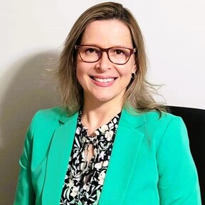 Viviane Cooper