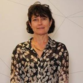 Valérie  J