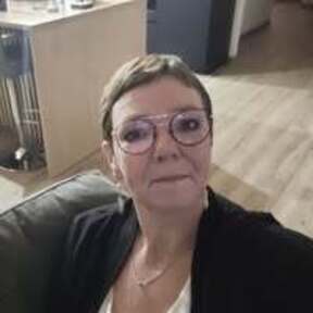 Isabelle F
