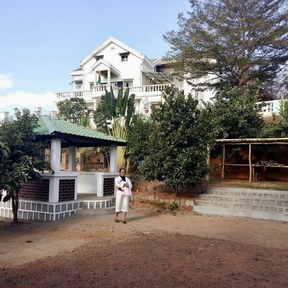 Le Ravinala House
